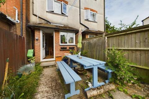 2 Berkeley Close, Polygon, Southampton, SO15 2TR