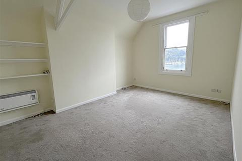 2 bedroom penthouse for sale, South Embankment, Dartmouth