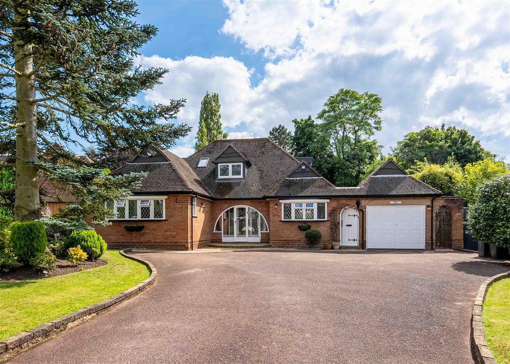 Waters Drive, Four Oaks, Sutton Coldfield 4 bed detached bungalow for