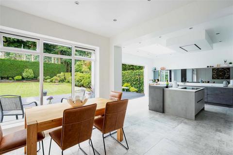 8 Waters Drive, Sutton Coldfield, B74 4TQ