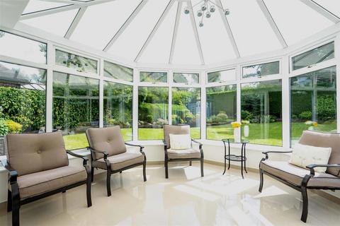 8 Waters Drive, Sutton Coldfield, B74 4TQ