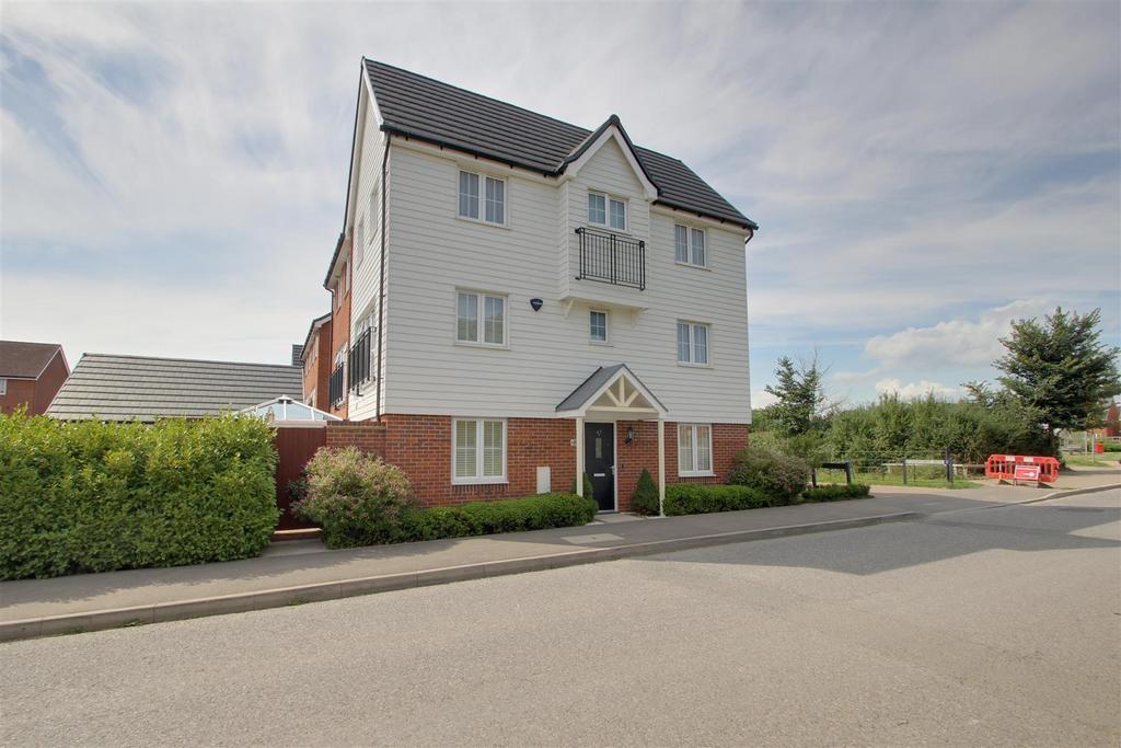 Sunflower Street, Worthing 4 bed semidetached house £465,000