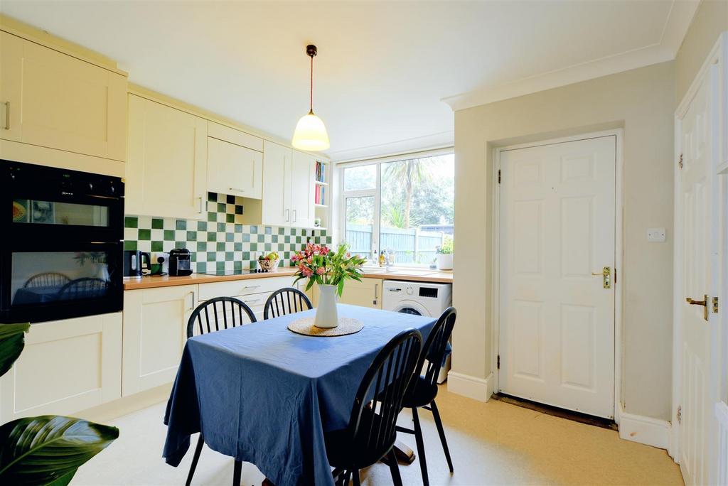 Kitchen Diner 1.jpeg