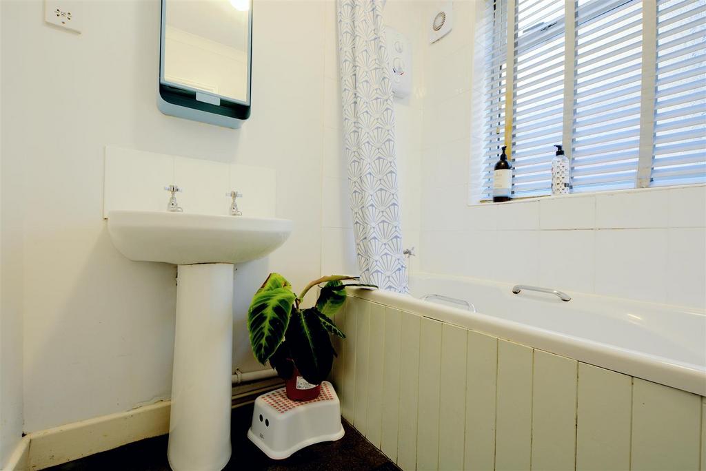 Bathroom.jpeg