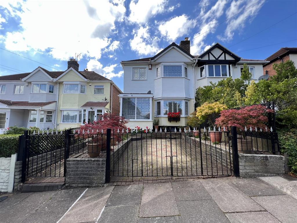 Marshall Grove, Great Barr, Birmingham 3 bed semidetached house for
