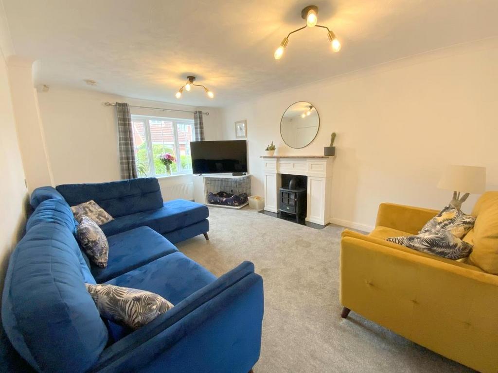 Fortuna Way, Grimsby 4 bed detached house for sale £235,000