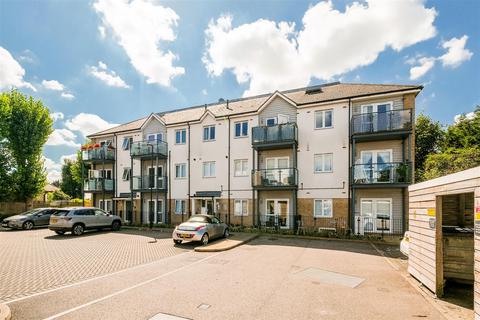 2 bedroom apartment for sale, Louisa Oakes Close, Chingford
