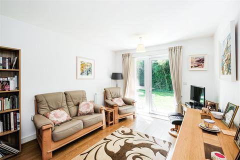 17 Louisa Oakes Close, London, E4 8AS