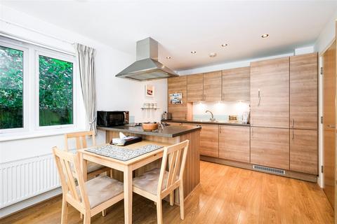 17 Louisa Oakes Close, London, E4 8AS