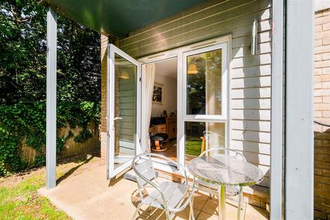 17 Louisa Oakes Close, London, E4 8AS