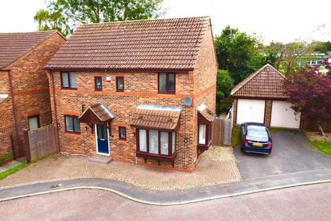 2 Broadhurst Drive, Northampton, NN3 9XB