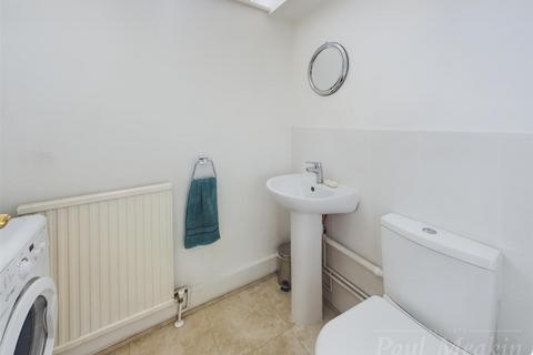 80 Brookscroft, Croydon, CR0 9NB
