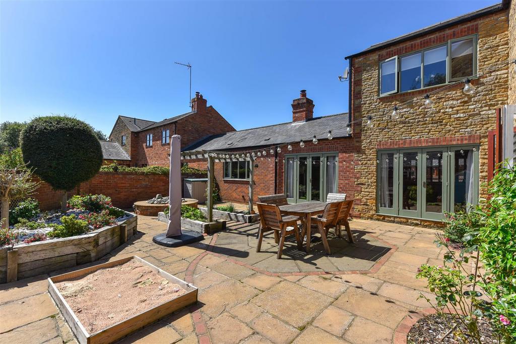 Home Farm Lane, Pitsford, Northampton 4 bed barn conversion for sale
