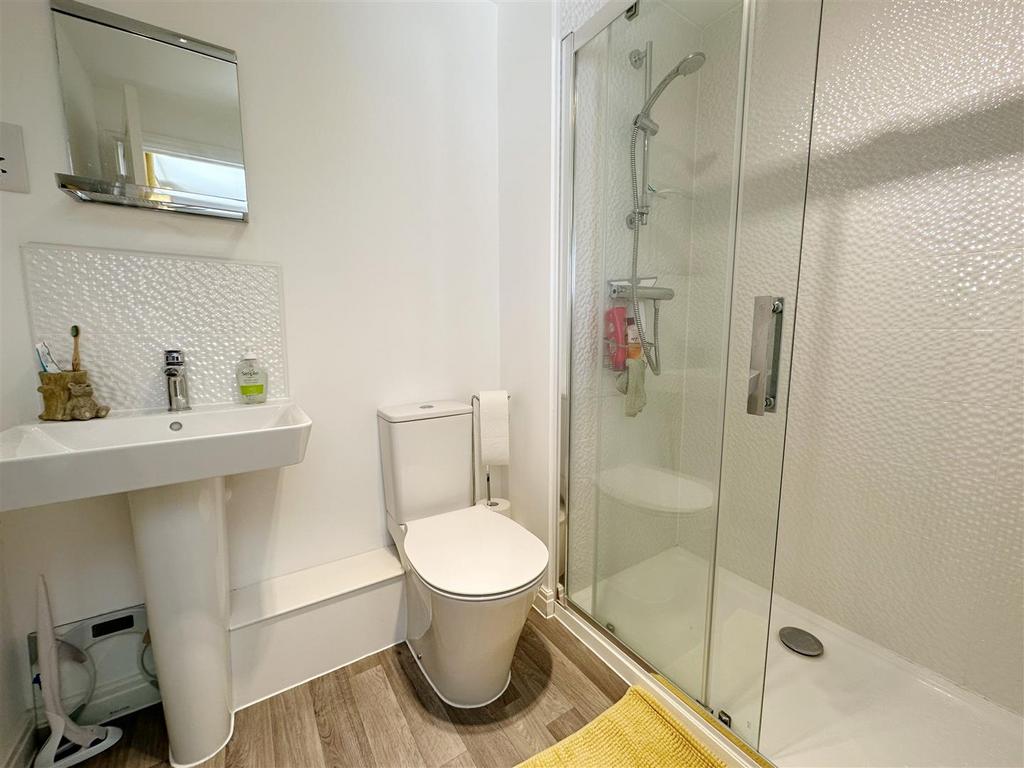 En Suite 2 JPG