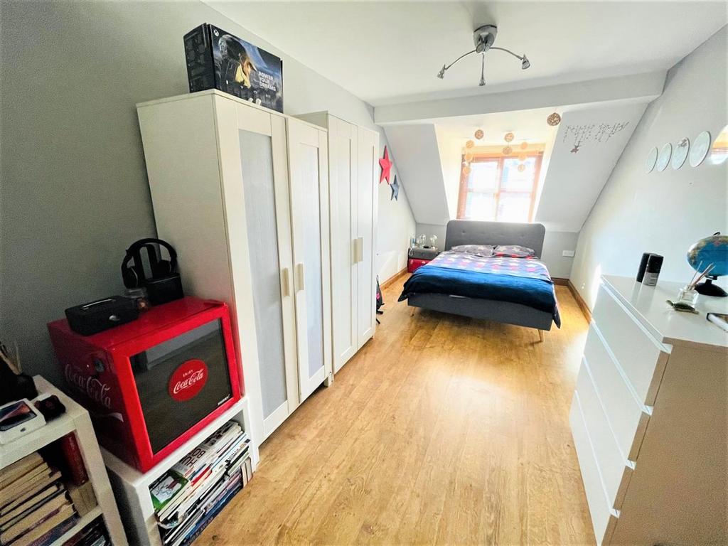 BED 2.jpg