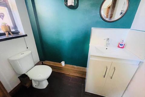 2 Clos Y Celyn, Kidwelly, SA17 4SX