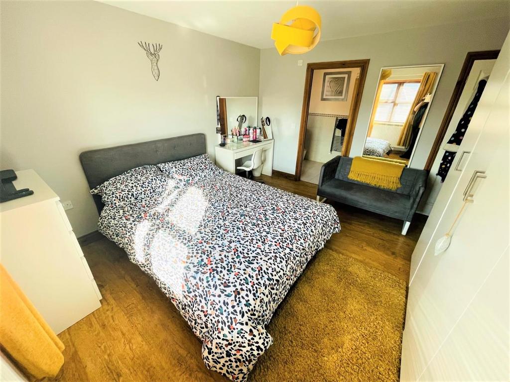 BED 1.jpg