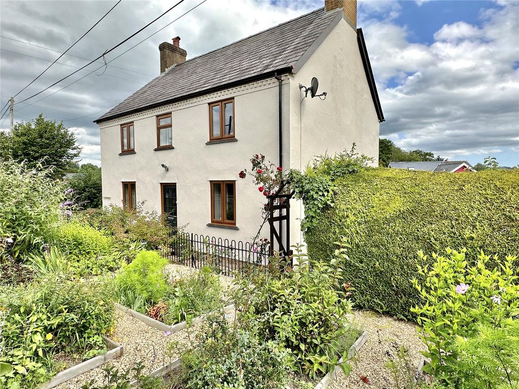 Trefeglwys, Caersws, Powys, SY17 3 bed detached house for sale £375,000