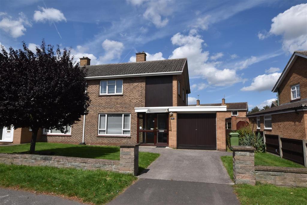 Main Street, Balderton, Newark 3 bed semidetached house for sale £