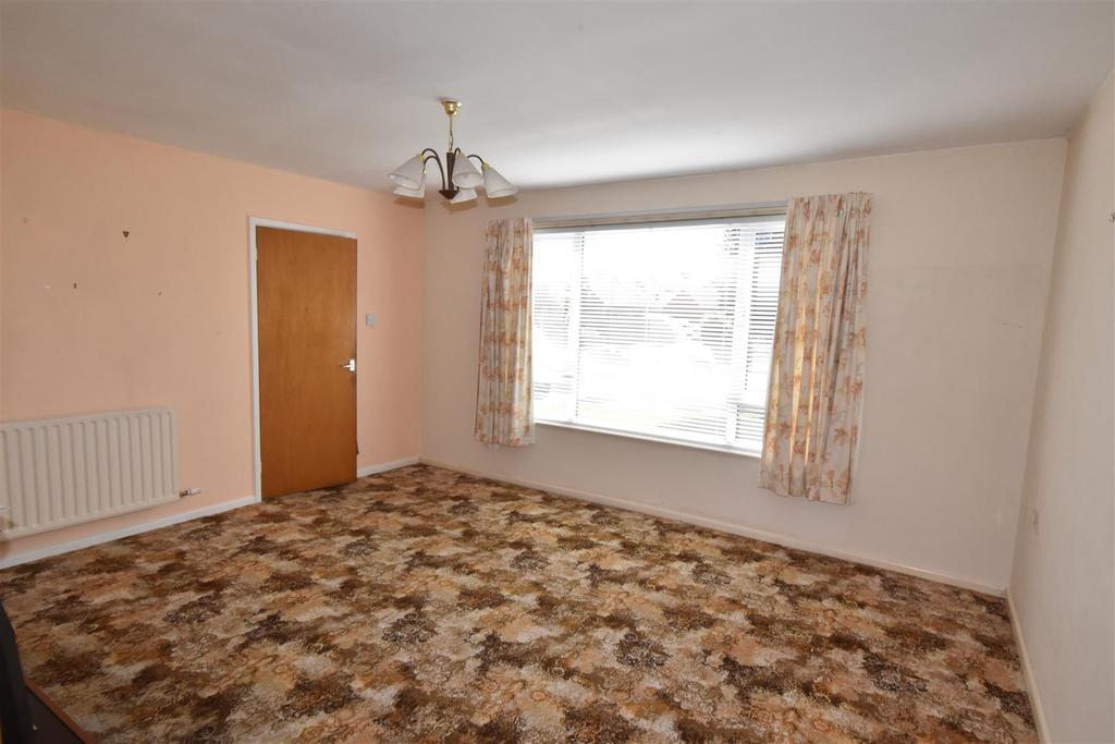 Main Street, Balderton, Newark 3 bed semidetached house for sale £