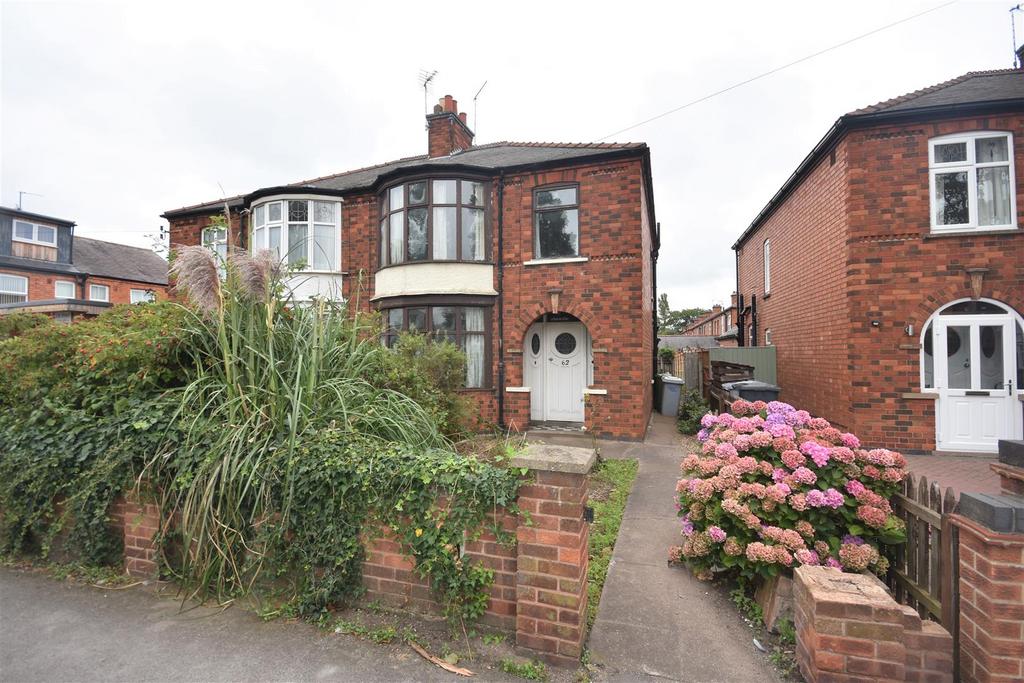 Boundary Road, Newark 3 bed semidetached house £170,000