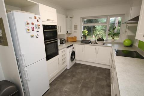 2 bedroom flat for sale, Glenmoor Road, West Parley, Ferndown