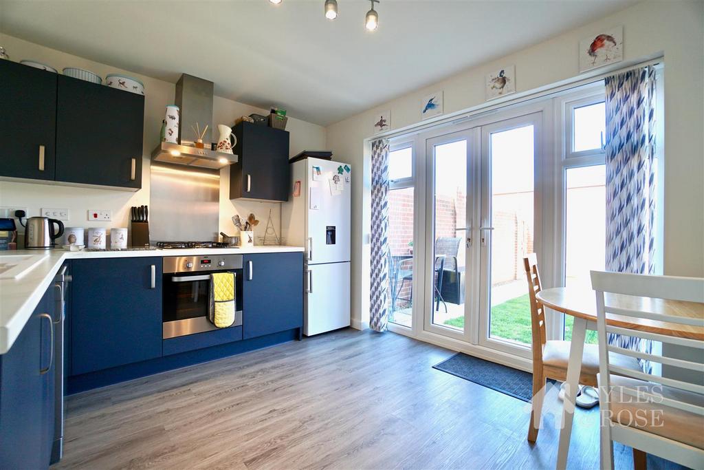 Bellona Way, Colchester 2 bed semidetached house for sale £300,000