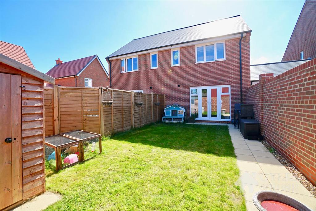 Bellona Way, Colchester 2 bed semidetached house for sale £300,000