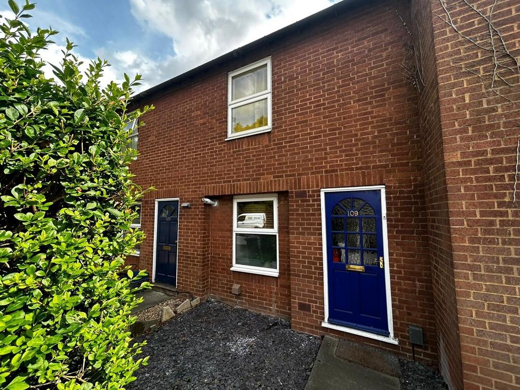 Nightingale Road, Hitchin, SG5 2 bed terraced house for sale £400,000
