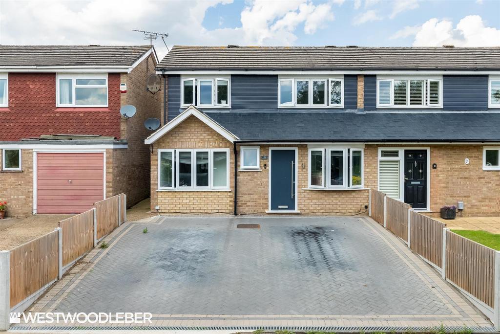 Lampits, Hoddesdon EN11 3 bed semidetached house for sale £540,000