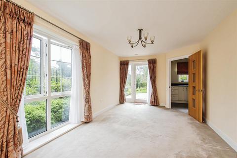 1 bedroom apartment for sale - Roslyn Court, Lisle Lane, Ely, Cambridgeshire, CB7 4FA