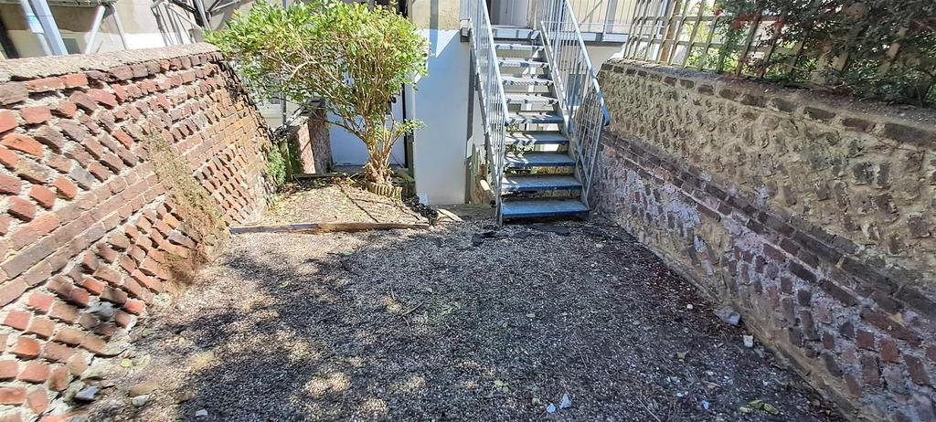 Garden 3.jpg