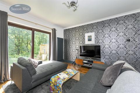 7 Alpine Close, Stocksbridge, Sheffield, S36 1AB