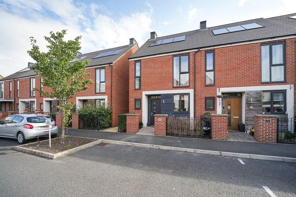 Hannah Drive, Locking Parklands, WestonSuperMare, BS24 2 bed end of