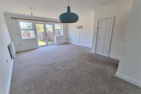 3 bedroom end of terrace house for sale, Ringwood Road, Poole BH12
