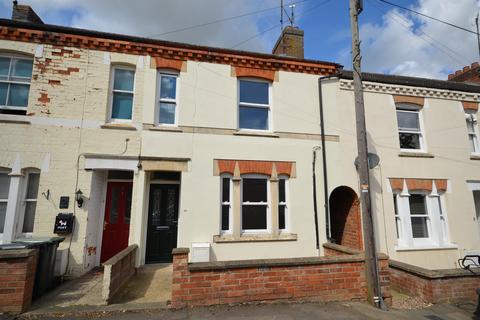 2 bedroom terraced house to rent, Gladstone Street, Raunds