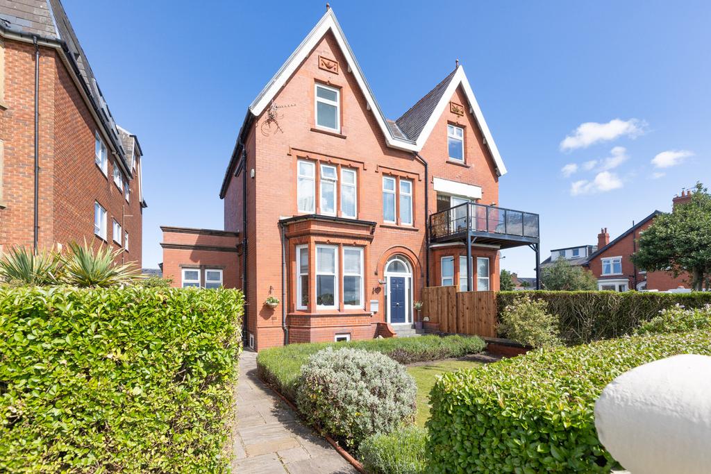 East Beach, Lytham, FY8 5 bed semidetached house for sale £1,145,000