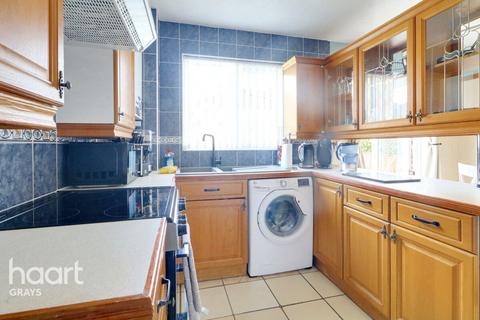 13 Brevet Close, Purfleet, RM19 1RW
