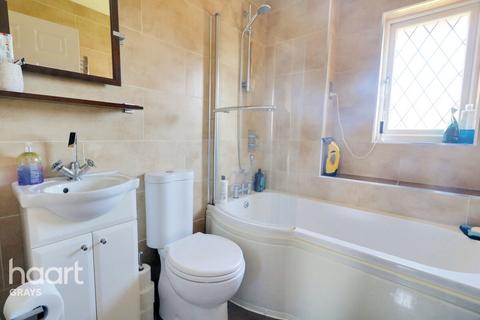 13 Brevet Close, Purfleet, RM19 1RW