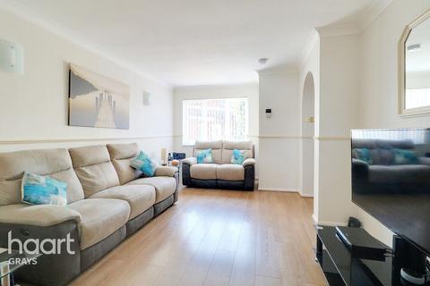 13 Brevet Close, Purfleet, RM19 1RW