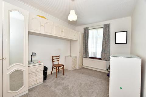 62 Endlebury Road, London, E4 6QG