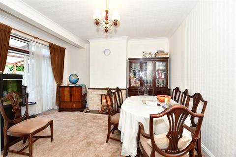 62 Endlebury Road, London, E4 6QG