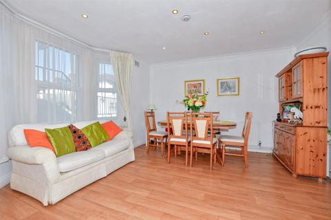 3 bedroom end of terrace house for sale, Malvern Road, Dover, Kent