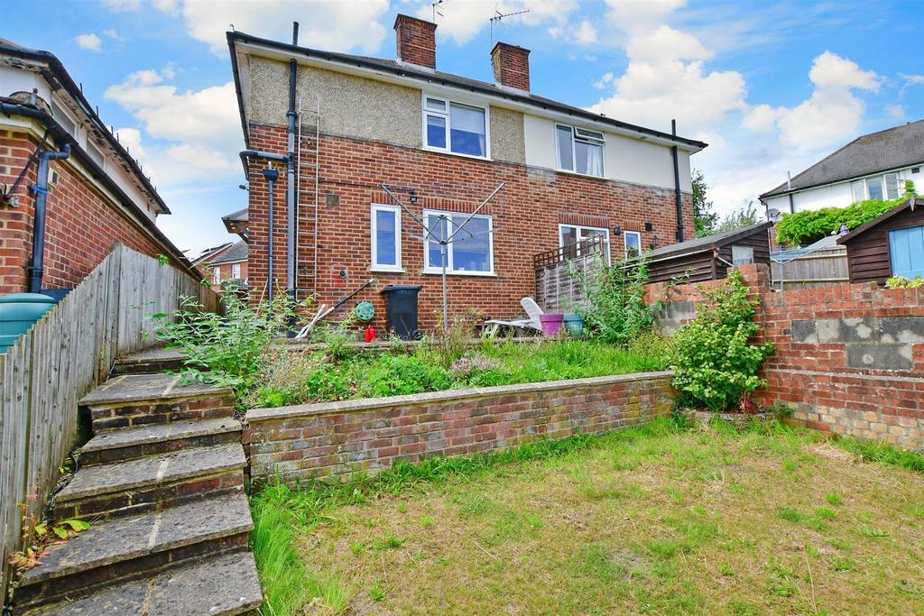 High Brooms Road, Tunbridge Wells, Kent 3 bed semidetached house for