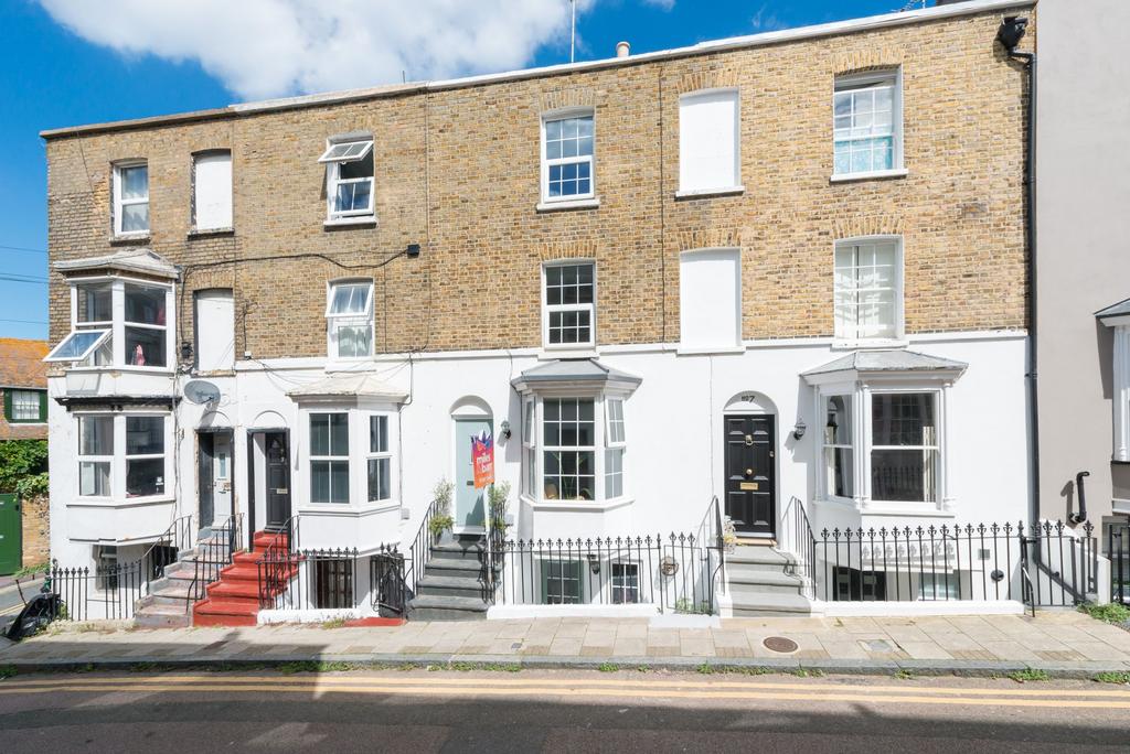 Abbots Hill, Ramsgate, CT11 4 bed terraced house for sale £359,995