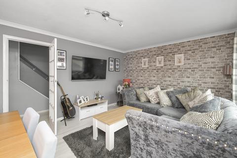 130 Deanburn, Penicuik, EH26 0JA