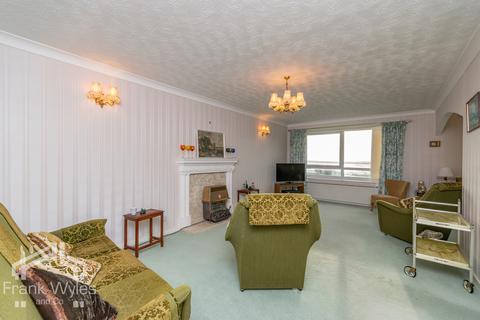 2 bedroom flat for sale, South Promenade, Lytham St Annes, Lancashire