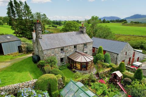 5 bedroom detached house for sale, Plas Capten, Trawsfynydd, Snowdonia - 7.73 ac