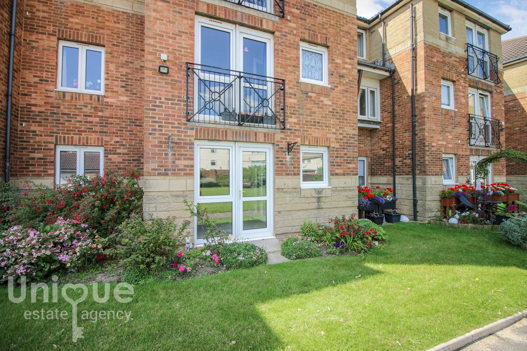 Lemon Tree Court, Clifton Drive North, Lytham St. Annes, FY8 2 bed