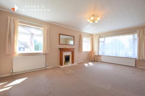 12 Boleyn Way, Jaywick, Clacton-on-sea, CO15 2NZ